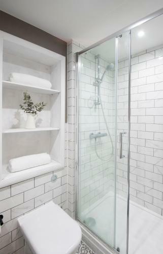 Modern Apartment In Leamington Spa City Centre