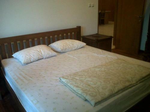Hostal Ronia Mountain Villa Lembang