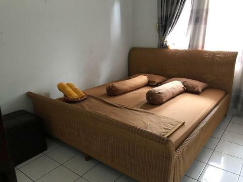 3 Br Villa Astoria Setiabudi Bandung