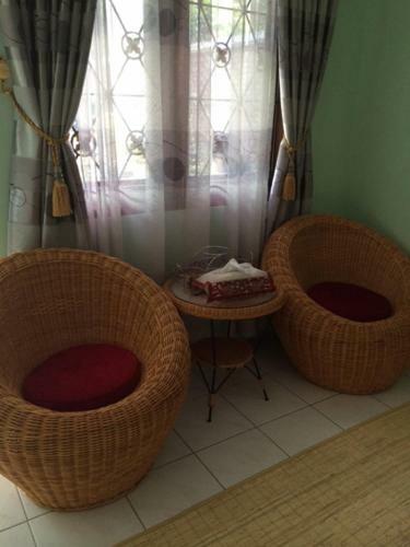 3 Br Villa Astoria Setiabudi Bandung
