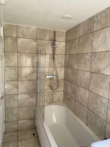 Large Spacious 3 Bedroom House Westerhope
