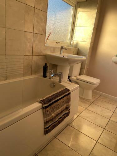 Large Spacious 3 Bedroom House Westerhope