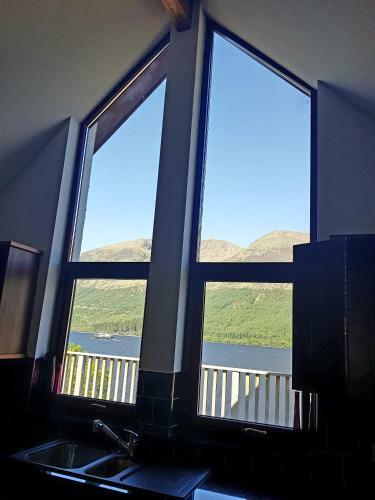 Bed & Breakfast Letterfinlay Lodge House