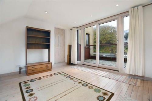 Unique, Perfectly Located Town Centre House