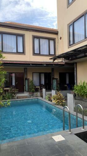 Hostal Taxa Uma Guest House