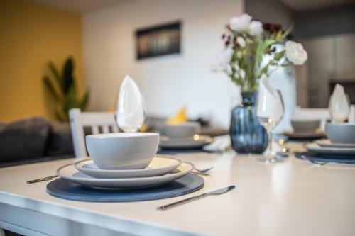 Luxury, Spacious Apartment In City Centre