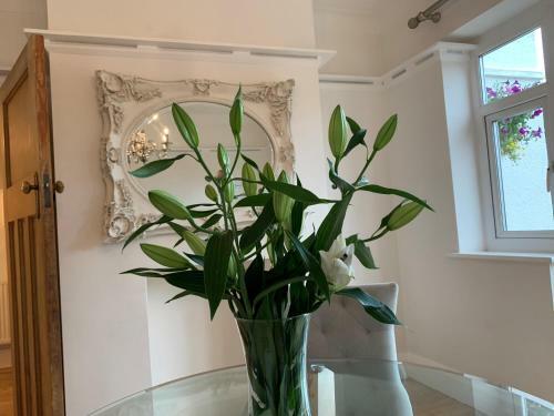 Luxury Cosy Cottage - In The Golden Triangle Leeds