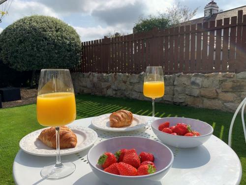 Luxury Cosy Cottage - In The Golden Triangle Leeds