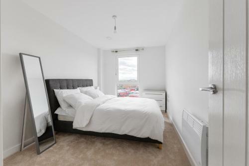 Lovely 2 Bed Apartment In A Converted Mill