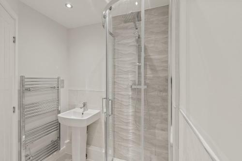 Lovely 2 Bed Apartment In A Converted Mill