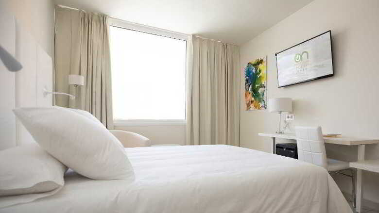 On Hotels Ocean Front (Only Adults)