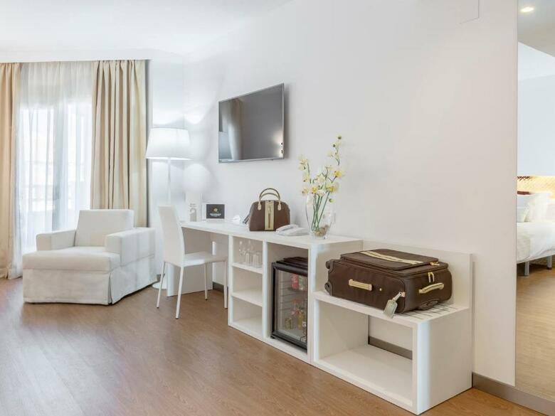 Oliva Nova Golf Beach & Golf Hotel