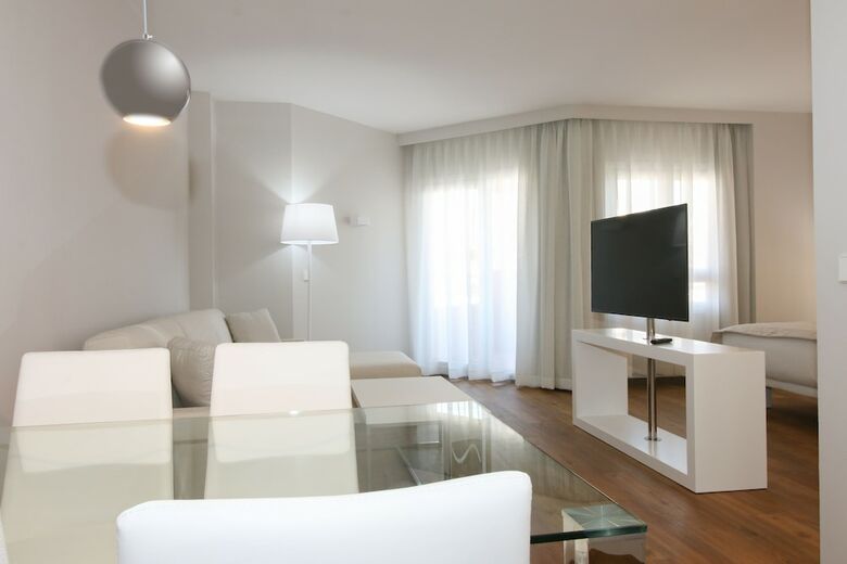 Oliva Nova Golf Beach & Golf Hotel