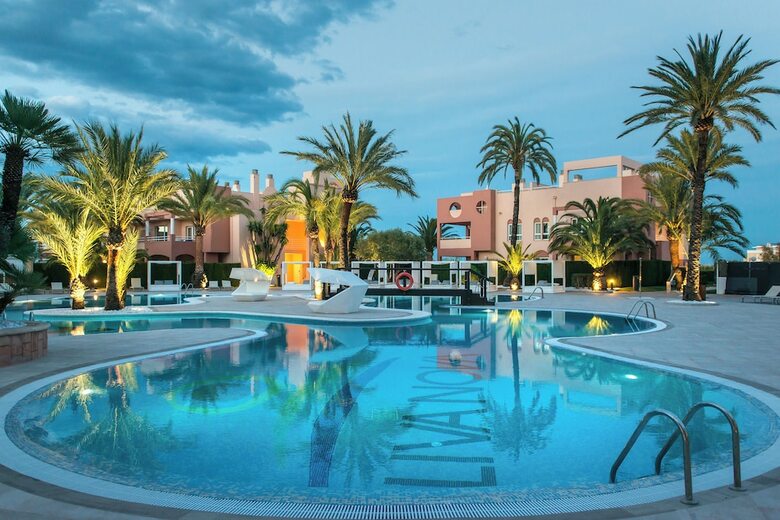 Oliva Nova Golf Beach & Golf Hotel