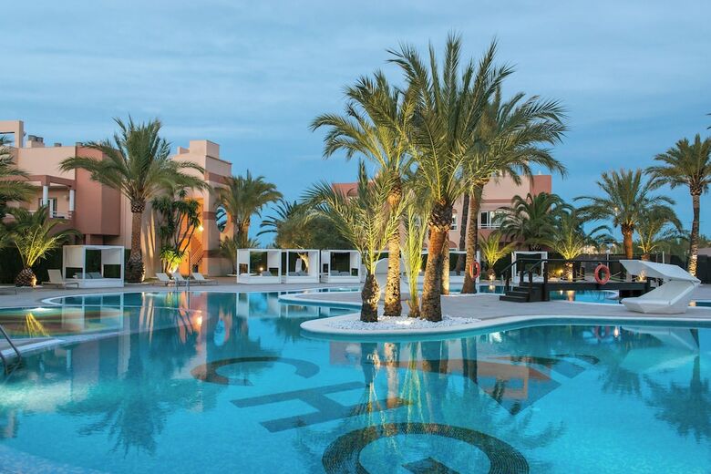 Oliva Nova Golf Beach & Golf Hotel