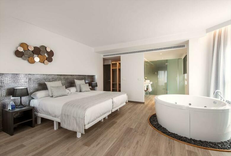 Oliva Nova Golf Beach & Golf Hotel