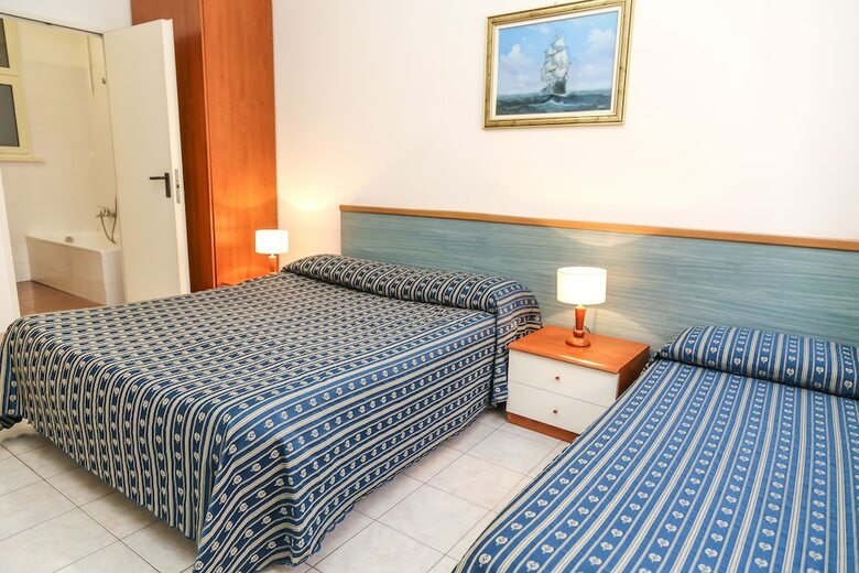 Hotel Athena