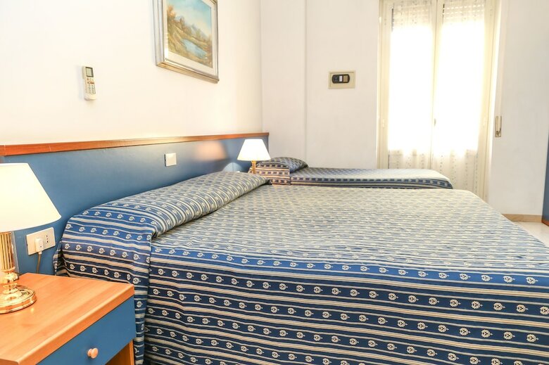 Hotel Athena