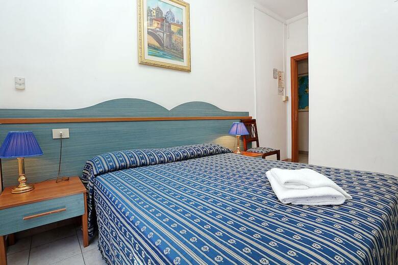 Hotel Athena