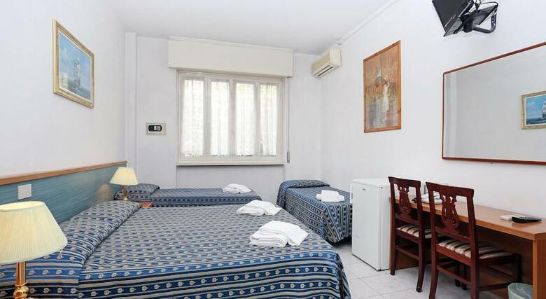 Hotel Athena