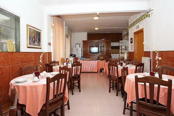 Hotel Athena
