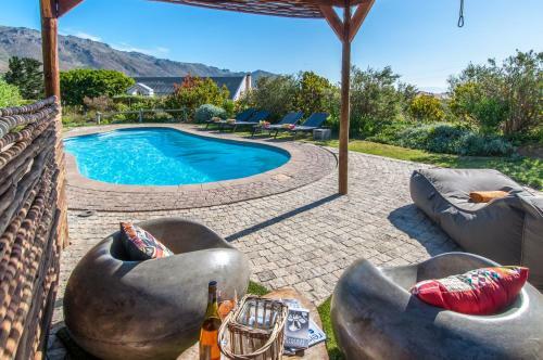 Hostal Wind-rose Guest House