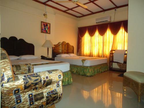 Green Grass Hotel & Restaurant