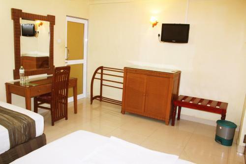Green Grass Hotel & Restaurant