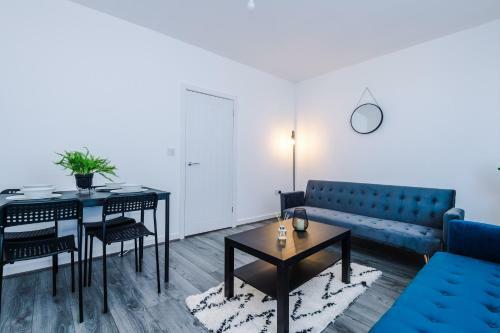 Modern Liverpool Apartment, Entire Flat, Private, Free Wifi & Netflix
