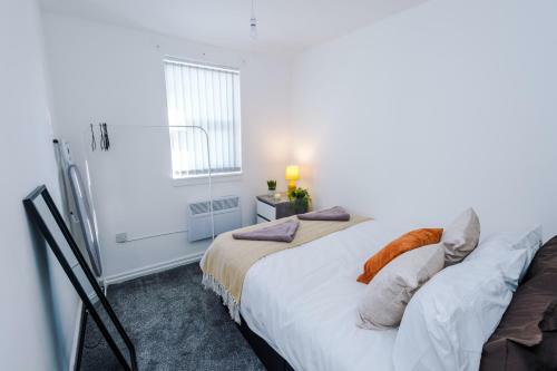 Modern Liverpool Apartment, Entire Flat, Private, Free Wifi & Netflix