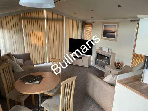 Luxury Holiday Caravan Highfields Grange Clacton-on-sea