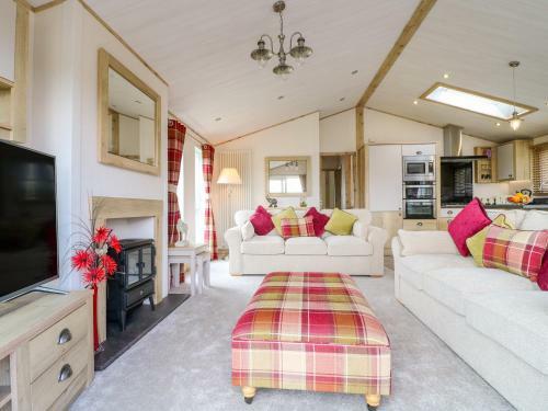 Ashton Lodge