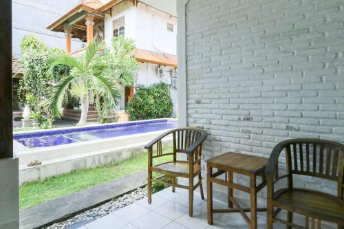 Hostal The Legian Mas Beach Inn