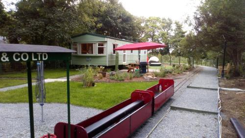 Railway Cottage Caravans No2