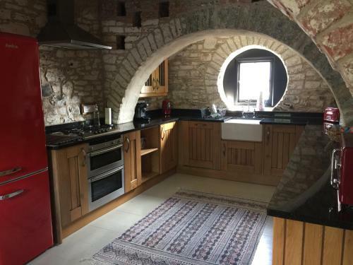 Apartamento The Stable Loft, Llwynhelig Manor