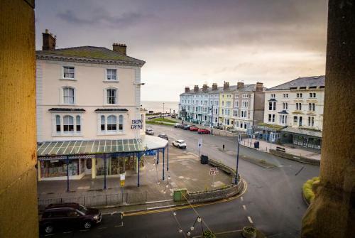 Cornerhouse Apartments Llandudno