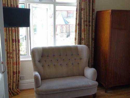 Hostal Bodeuron Guest House