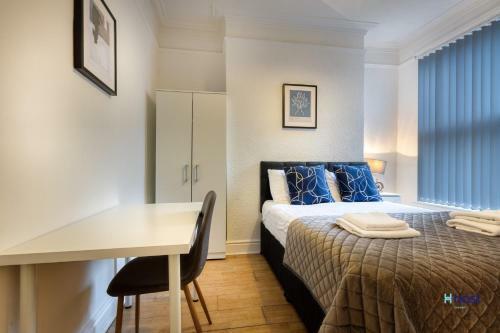 Host Liverpool - Superb Spacious House
