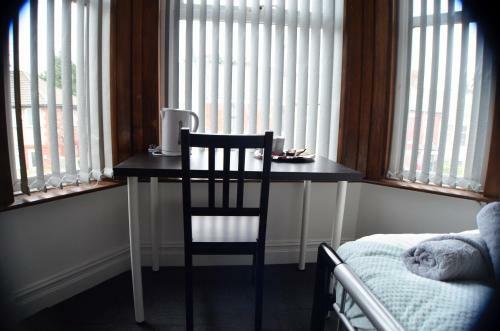 Hostal Old Swan Guest House
