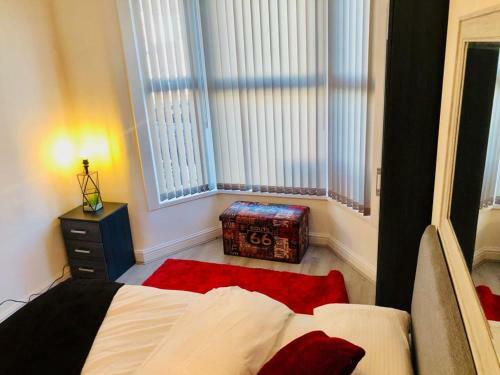 Lush Apartment 5 Bedroom House - Wbr