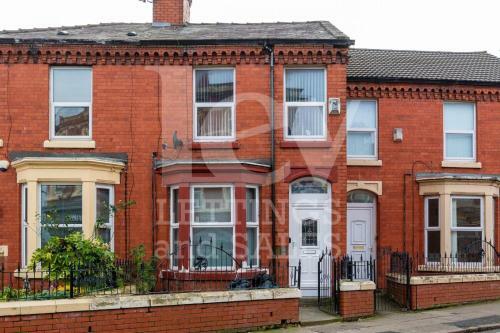 Lush Apartment 5 Bedroom House - Wbr