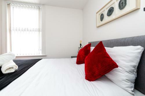 Lush Apartment 5 Bedroom House - Wbr
