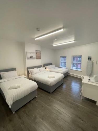 Hotel County Road Accommodation