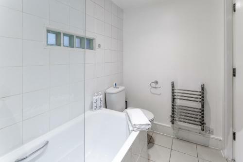 Air Host And Stay - Symphony Apartments
