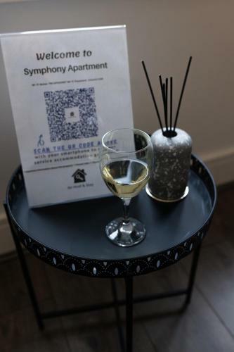 Air Host And Stay - Symphony Apartments