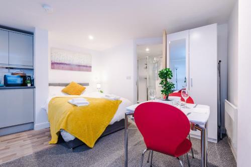 *city Centre* Cosy Studio Apartments