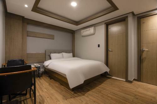 M Motel