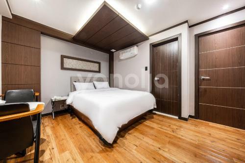 M Motel