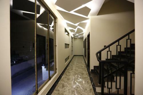Serviced Apartments In Dalanwala, Dehradun