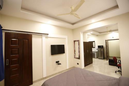 Serviced Apartments In Dalanwala, Dehradun